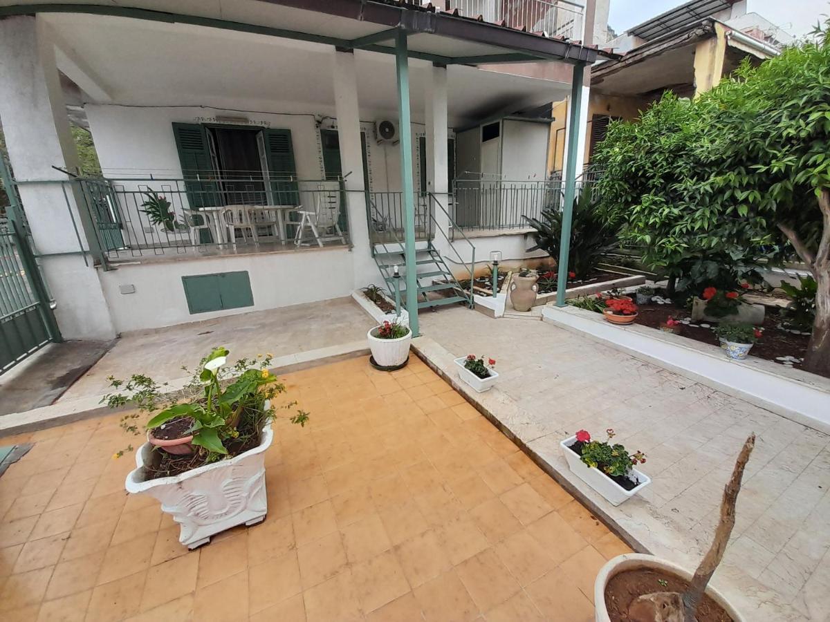 Casa Vacanze Ciccine Capaci Buitenkant foto